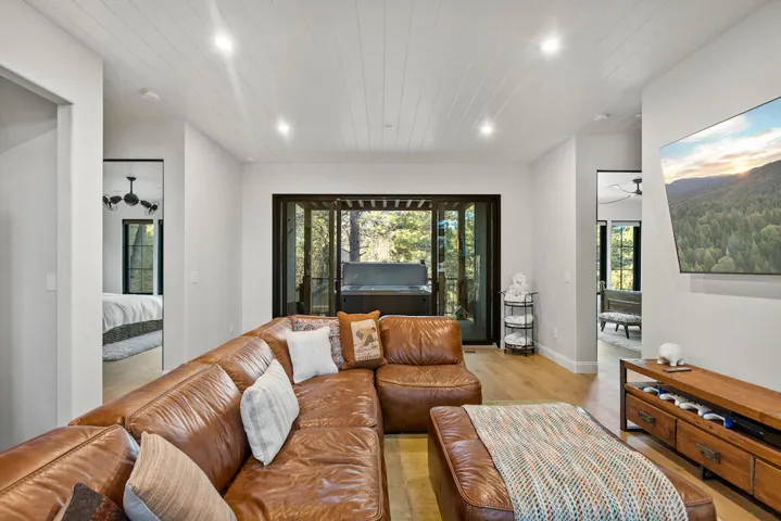 Living room 1