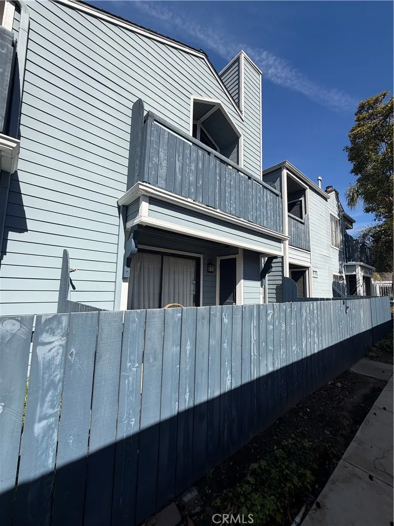 7312 Quill Dr 18, Downey, California 90242 home-pic-3