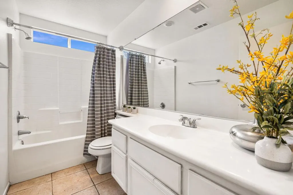 81147 Mariposa Circle, Indio, California 92201 home-pic-28