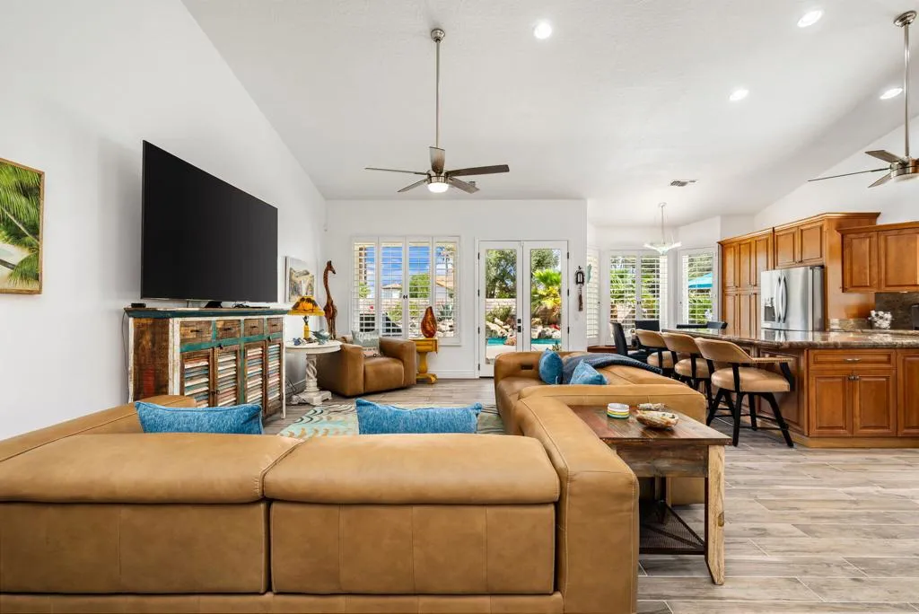 374 Links Drive, Palm Desert, California 92211 home-pic-20