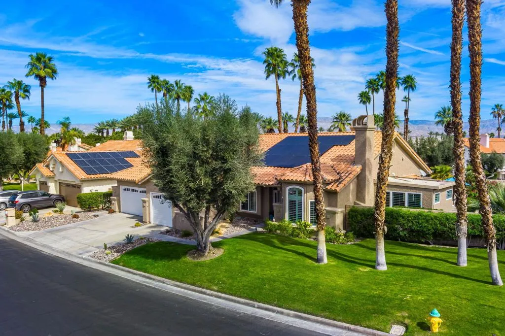 374 Links Drive, Palm Desert, California 92211 home-pic-4