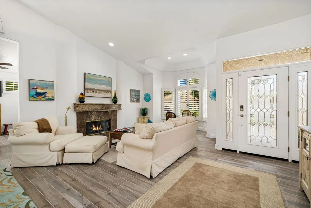 374 Links Drive, Palm Desert, California 92211 home-pic-8