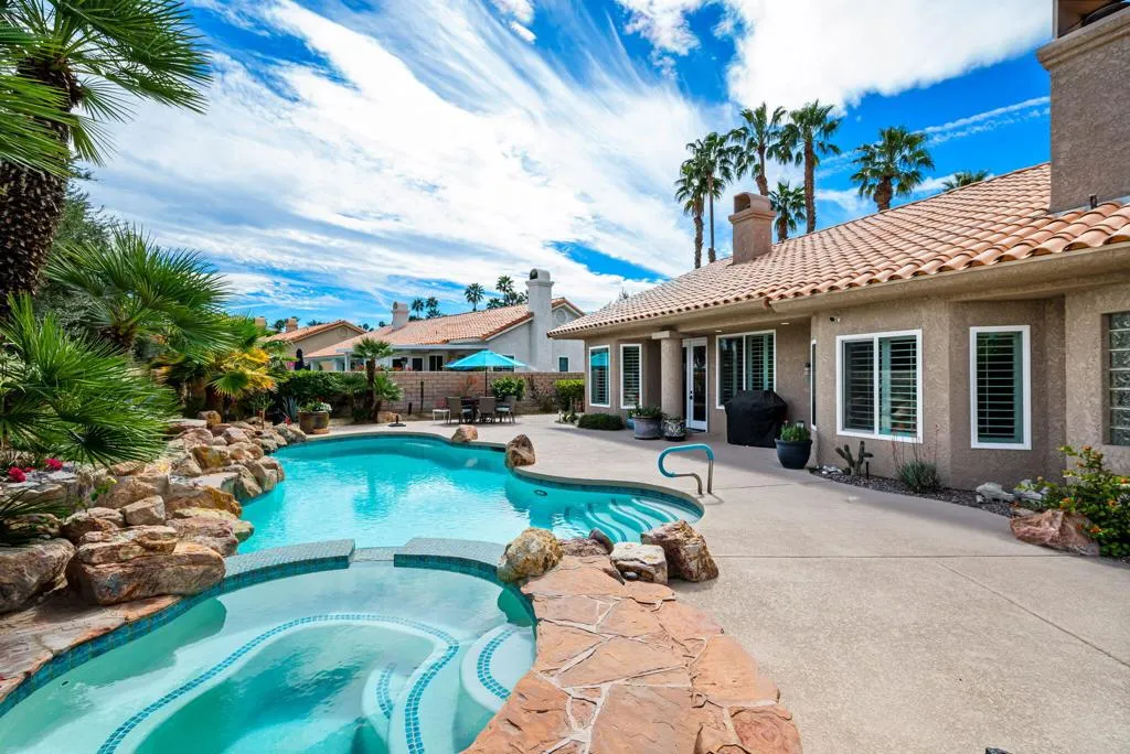 374 Links Drive, Palm Desert, California 92211 home-pic-47