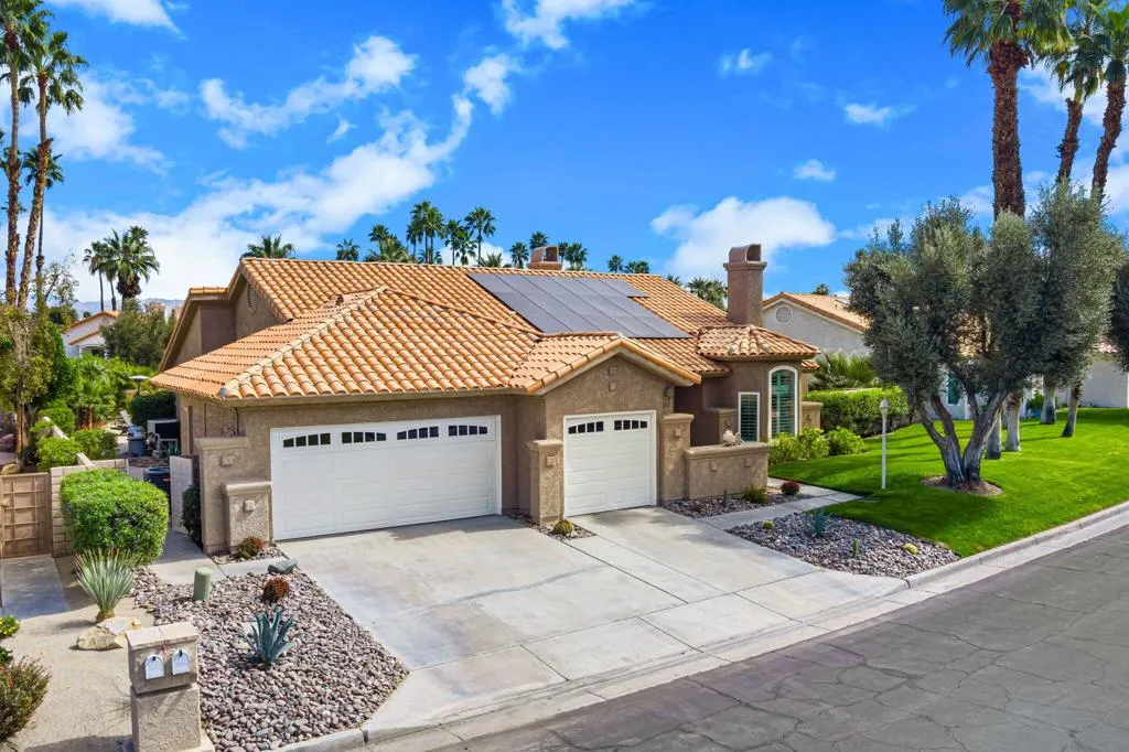 374 Links Drive, Palm Desert, California 92211 home-pic-3