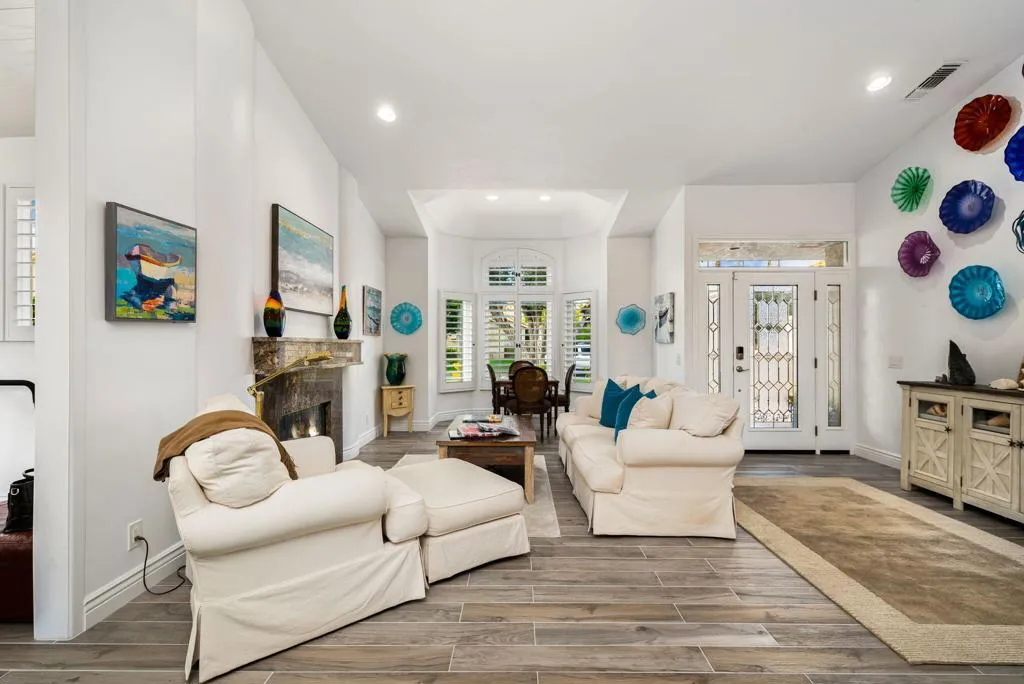 374 Links Drive, Palm Desert, California 92211 home-pic-9