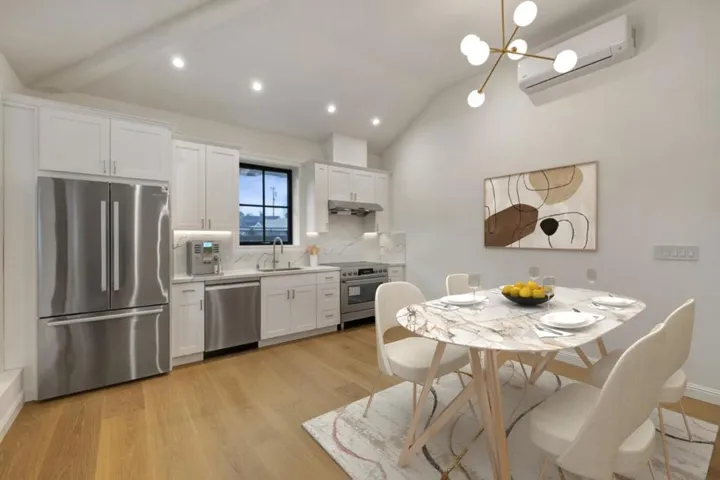 Photo Virtually Staged