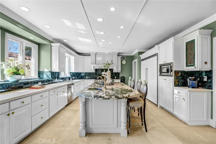 Open Kitchen