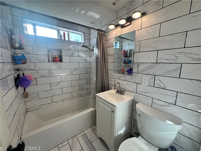 full bathroom