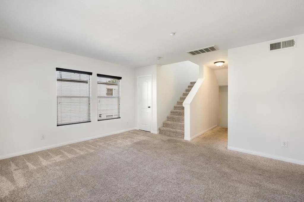 3548 Shoreline Bluff Lane, San Diego, California 92110 home-pic-16