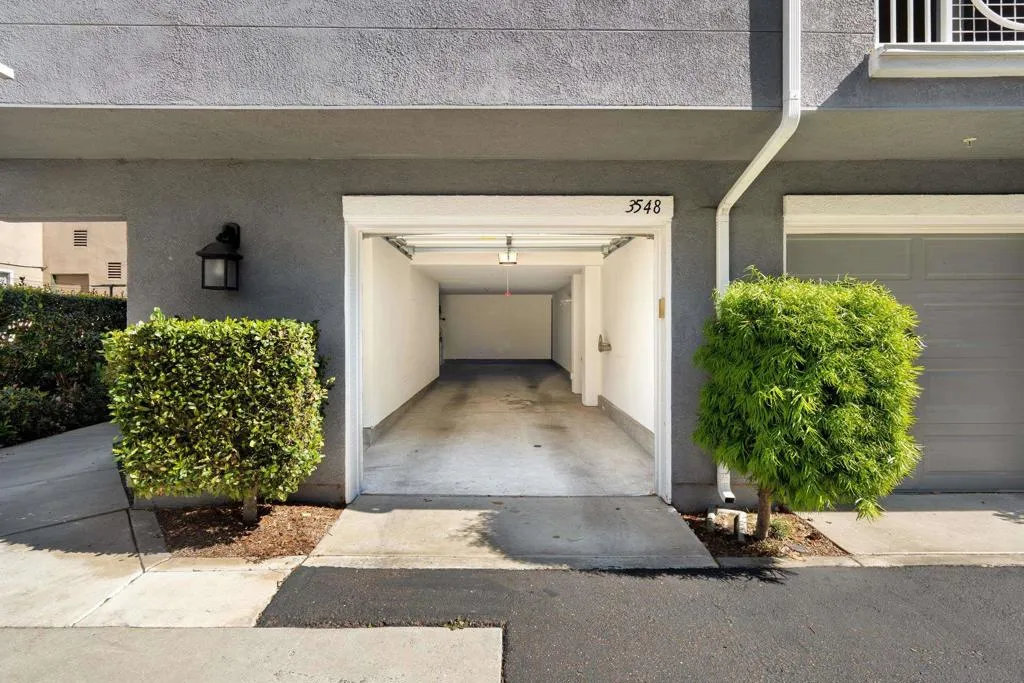 3548 Shoreline Bluff Lane, San Diego, California 92110 home-pic-28