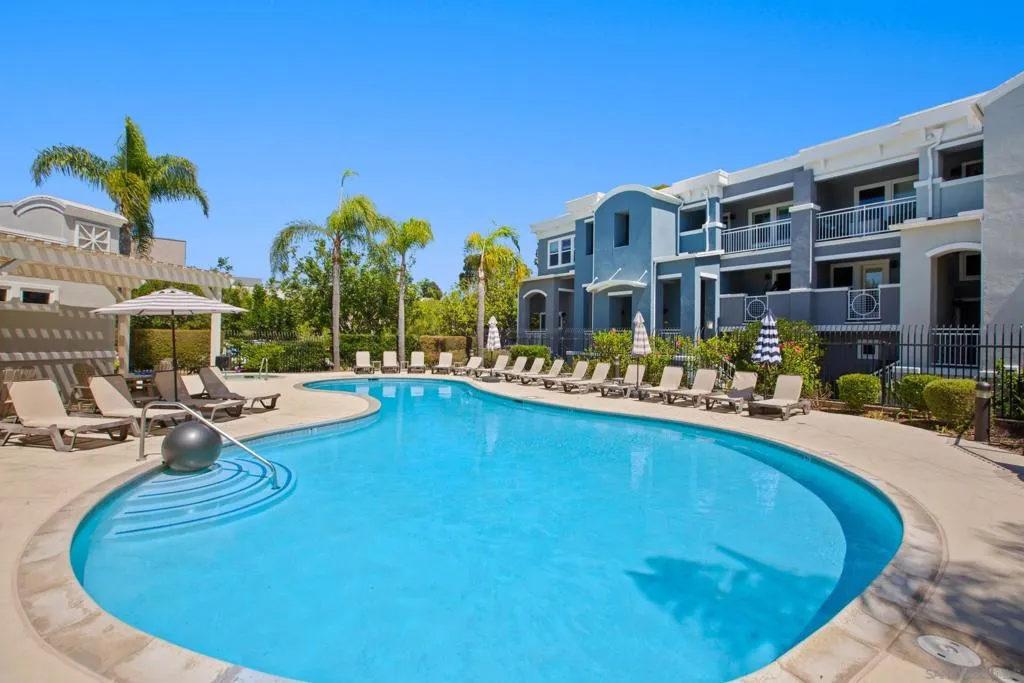 3548 Shoreline Bluff Lane, San Diego, California 92110 home-pic-31