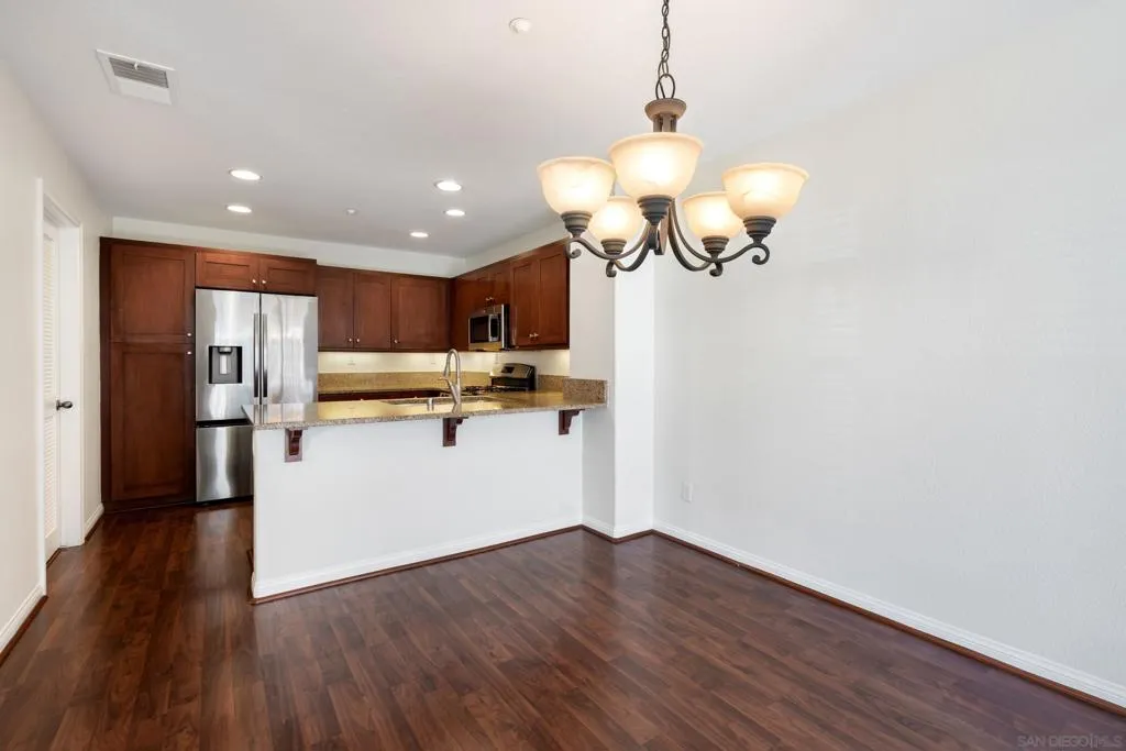 3548 Shoreline Bluff Lane, San Diego, California 92110 home-pic-7