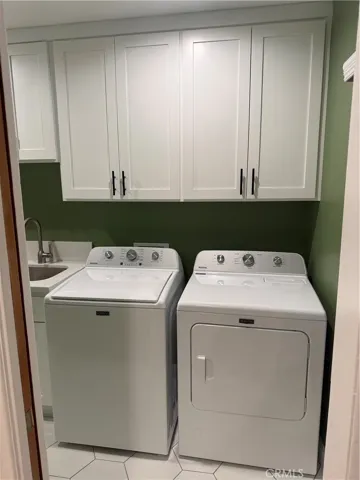 Photo 1 of laundry room