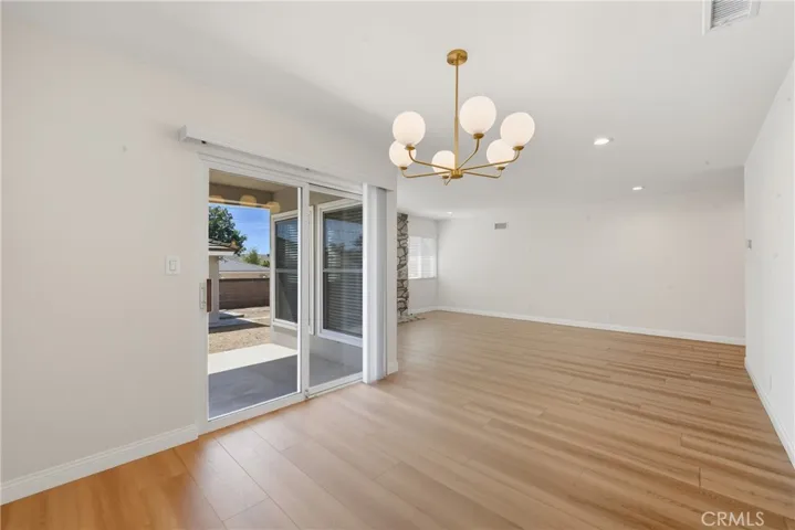 2nd photo of the dining room.