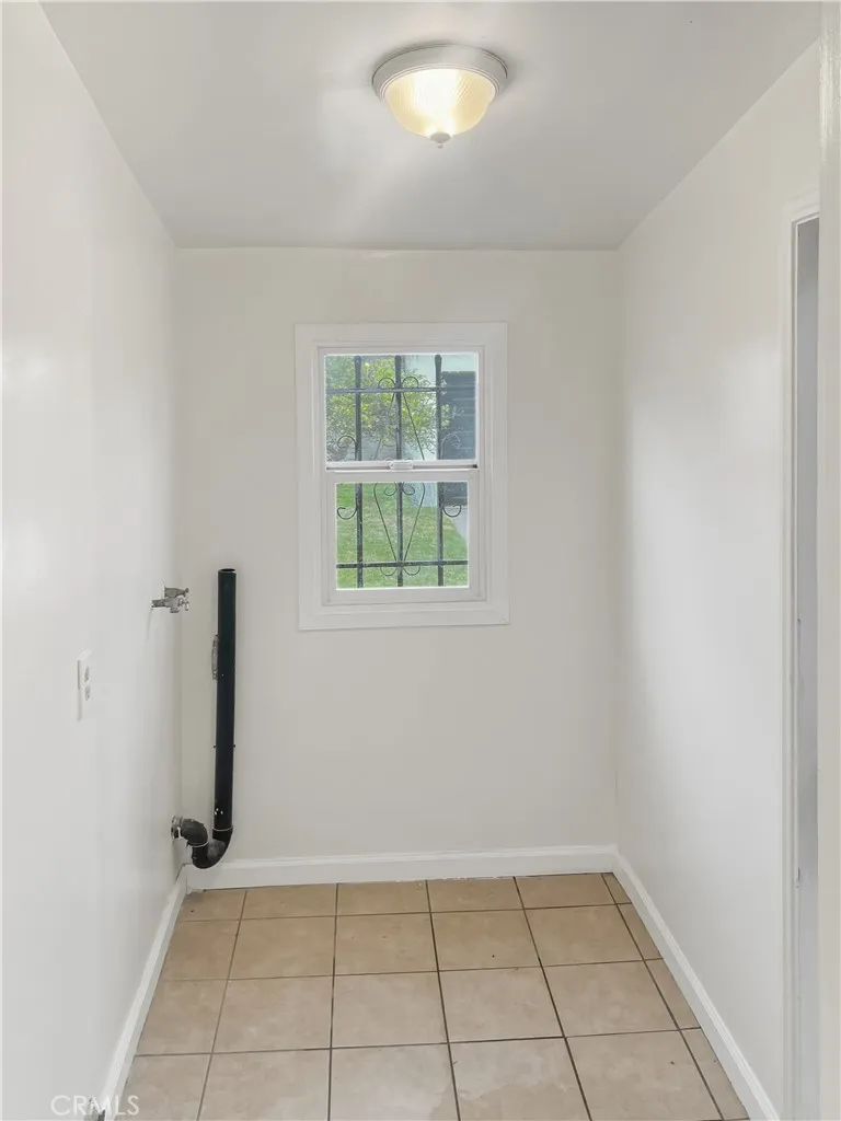 3834 West Blvd, Los Angeles, California 90008 home-pic-21