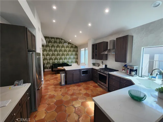 Large fully stocked kitchen