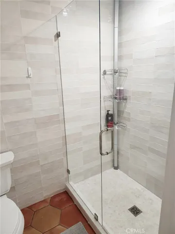 2nd bathroom