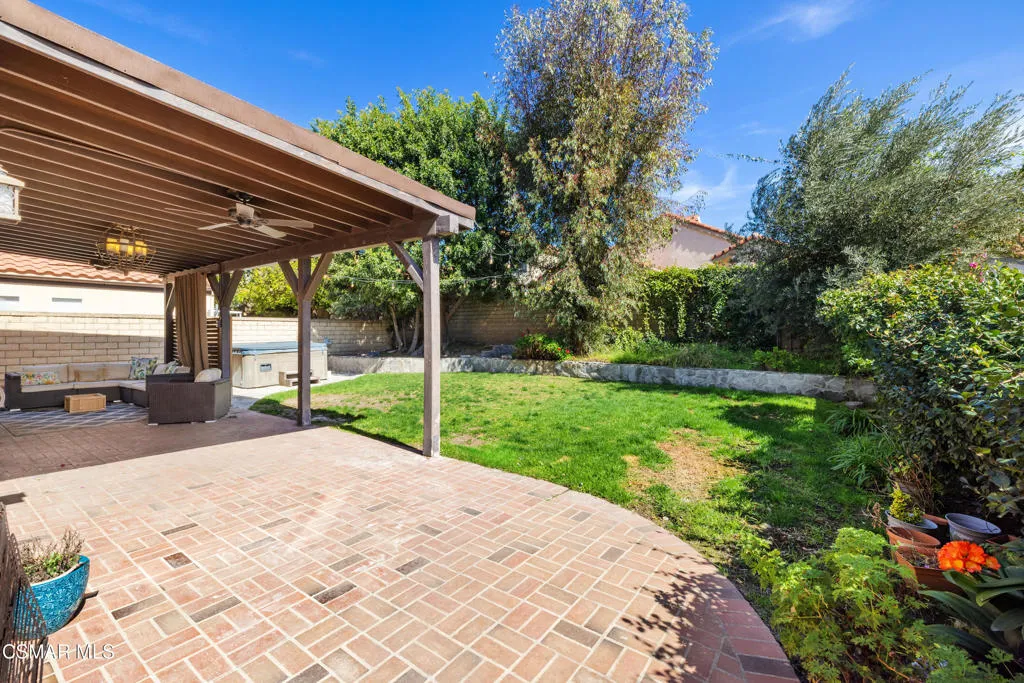 2528 Lowell Court, Simi Valley, California 93065 home-pic-26