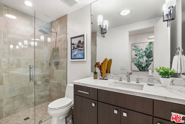 Shared Full Bath