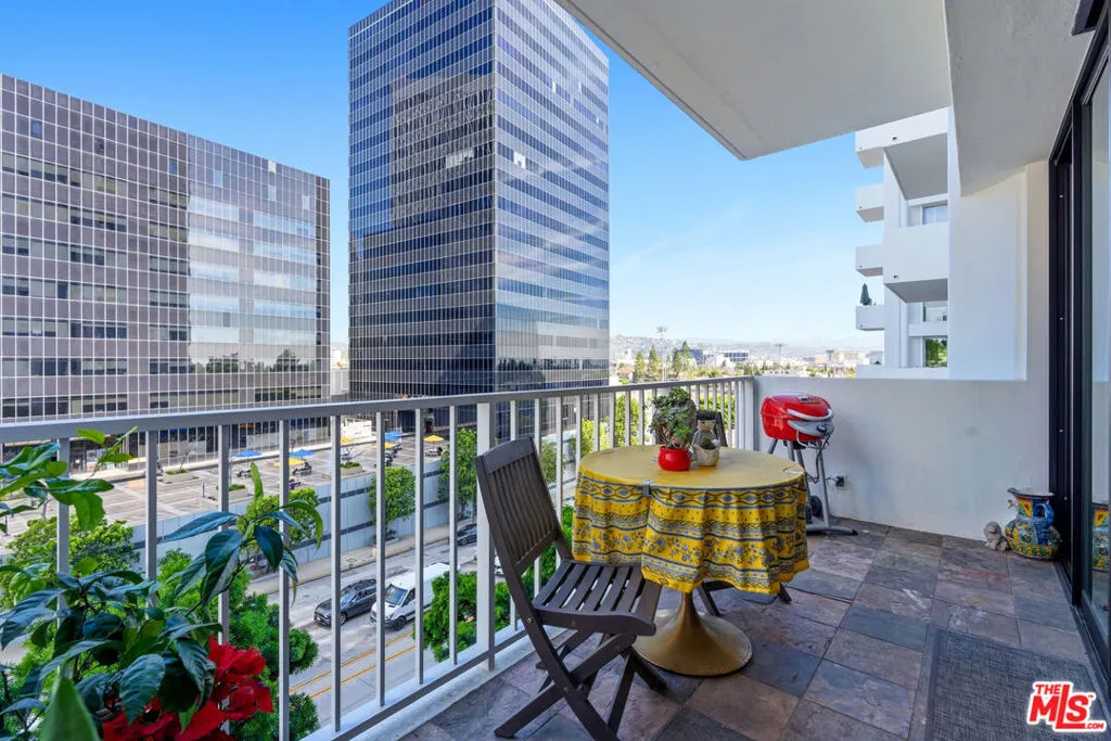 2160 Century Parkway 411, Los Angeles, California 90067 home-pic-25