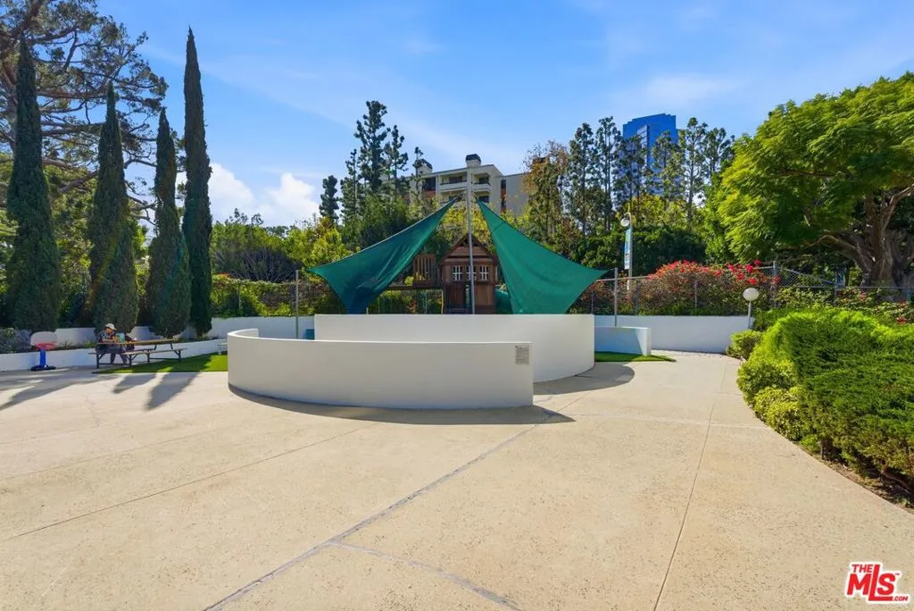 2160 Century Parkway 411, Los Angeles, California 90067 home-pic-35