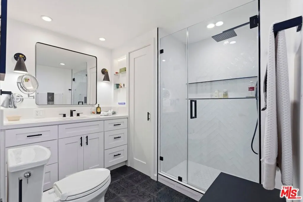 2160 Century Parkway 411, Los Angeles, California 90067 home-pic-24