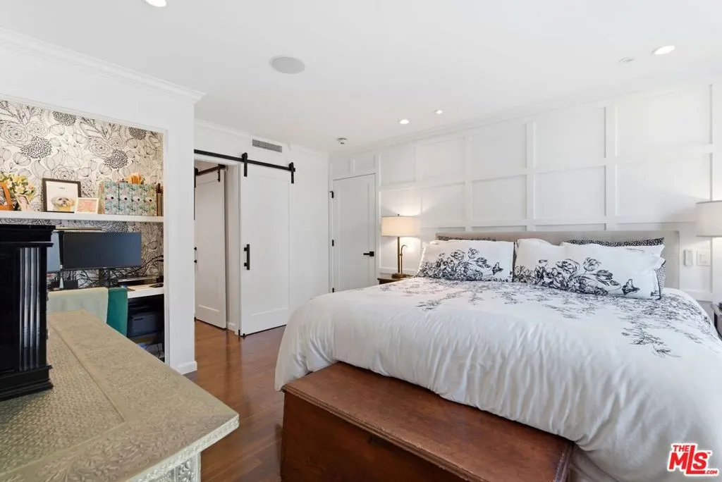 2160 Century Parkway 411, Los Angeles, California 90067 home-pic-16