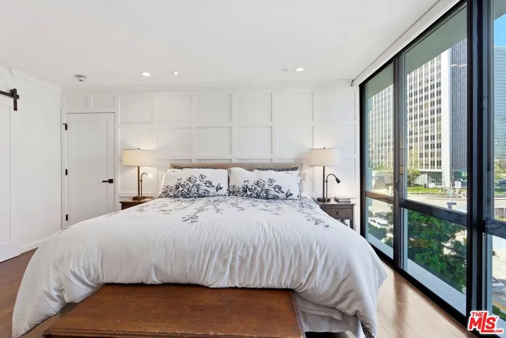 2160 Century Parkway 411, Los Angeles, California 90067 home-pic-15