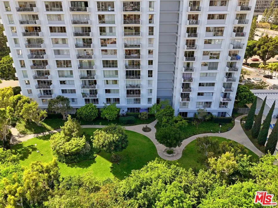2160 Century Parkway 411, Los Angeles, California 90067 home-pic-33