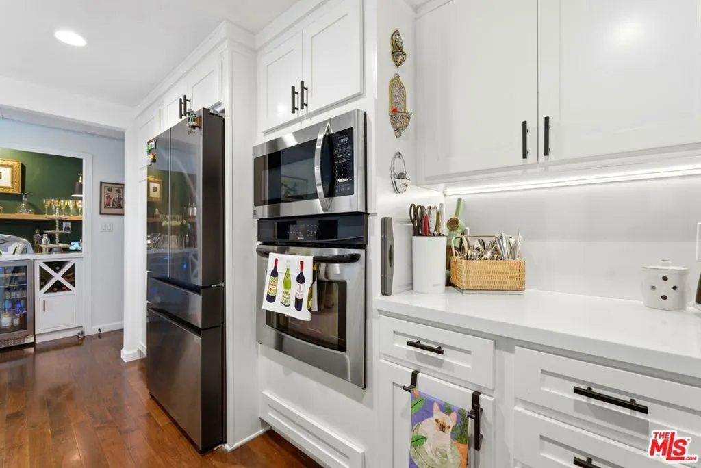 2160 Century Parkway 411, Los Angeles, California 90067 home-pic-13