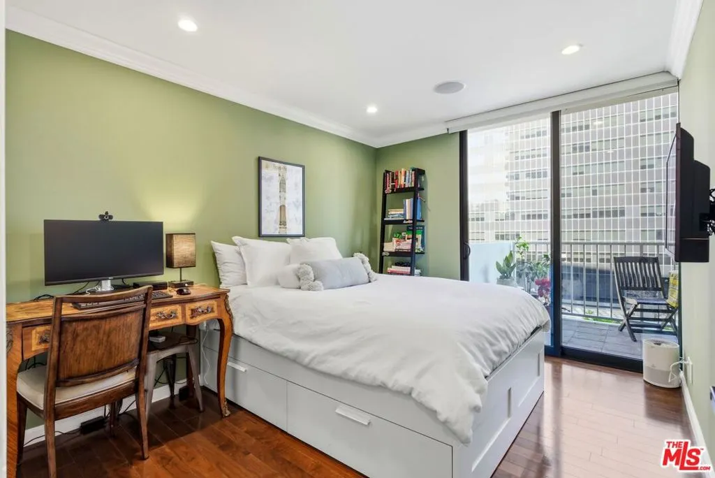 2160 Century Parkway 411, Los Angeles, California 90067 home-pic-22