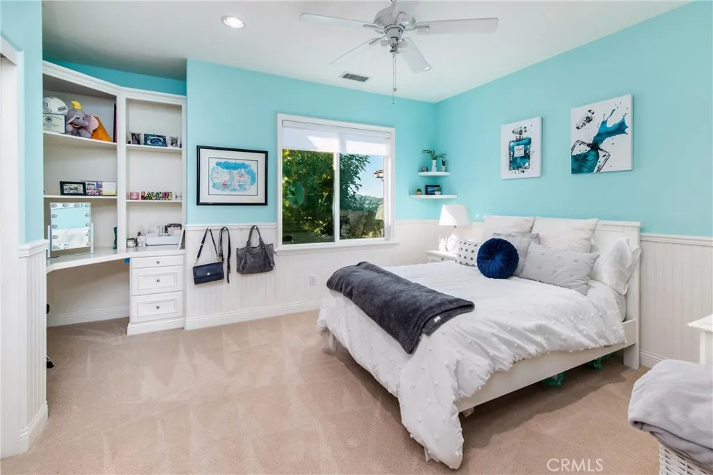 Upstairs Bedroom 2