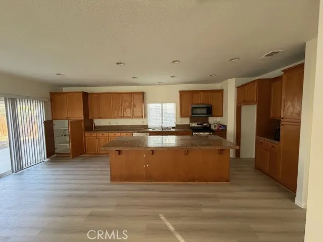 724 Grassy Meadow Drive, San Jacinto, California 92582 home-pic-12