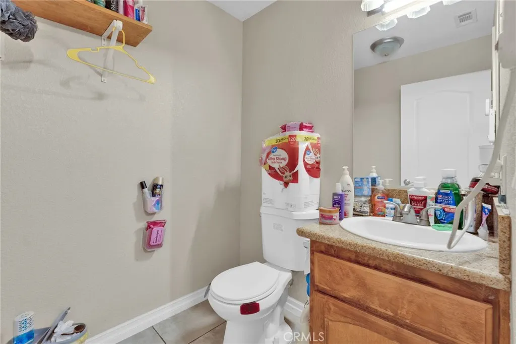 12865 Barbet Road, Phelan, California 92371 home-pic-44