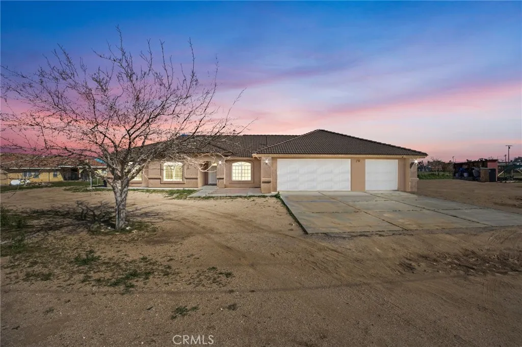 12865 Barbet Road, Phelan, California 92371 home-pic-1
