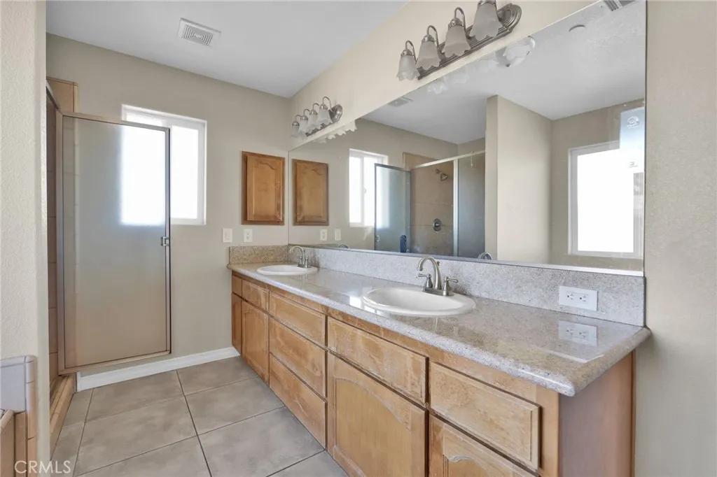 12865 Barbet Road, Phelan, California 92371 home-pic-28