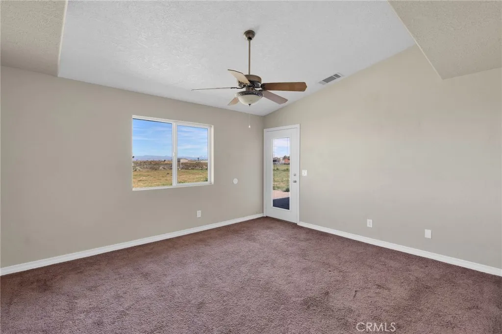 12865 Barbet Road, Phelan, California 92371 home-pic-25