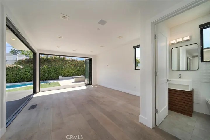 OPEN FAMILY ROOM