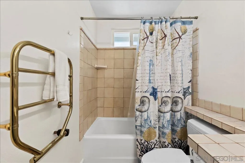 1452 N Fig St, Escondido, California 92026 home-pic-33