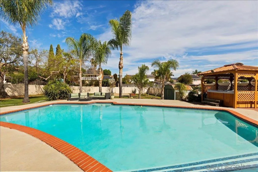 1452 N Fig St, Escondido, California 92026 home-pic-24