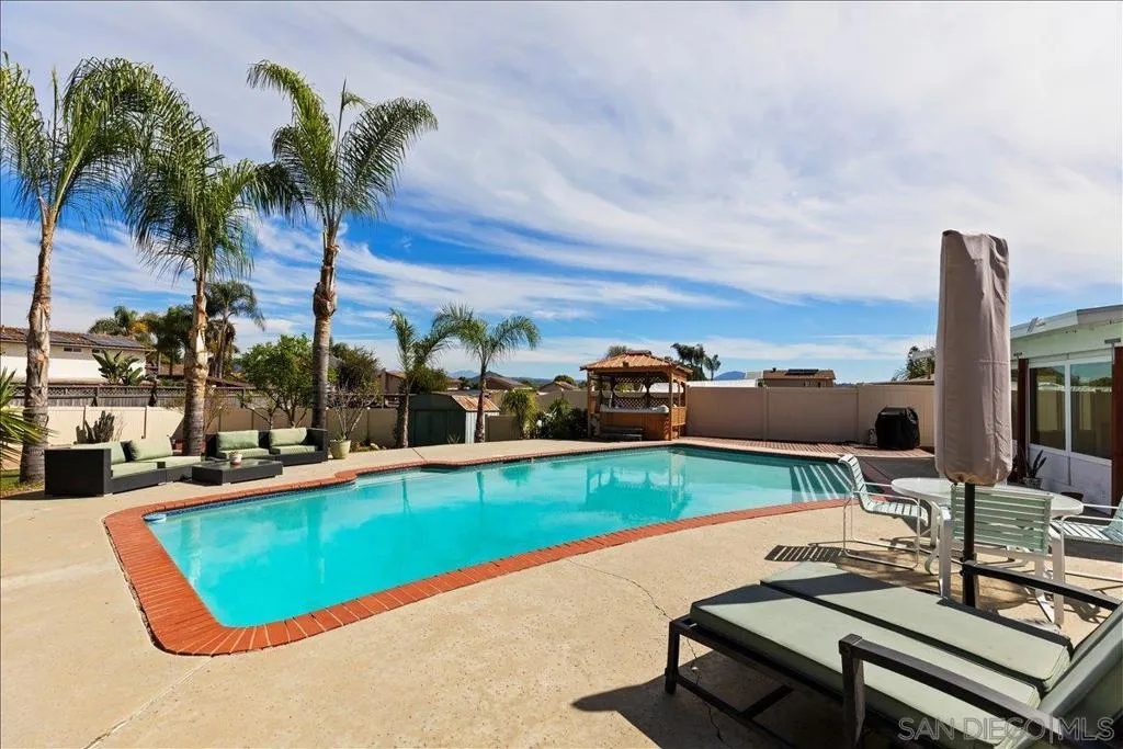 1452 N Fig St, Escondido, California 92026 home-pic-3