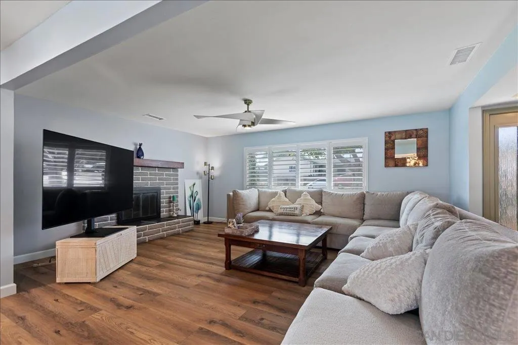 1452 N Fig St, Escondido, California 92026 home-pic-10