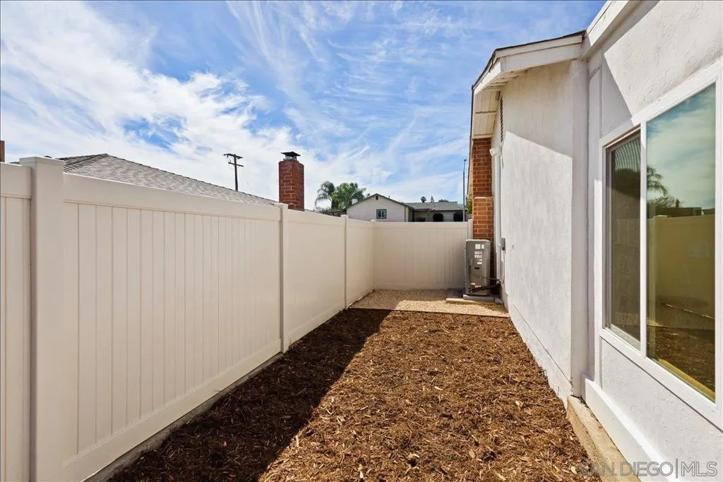 1452 N Fig St, Escondido, California 92026 home-pic-55