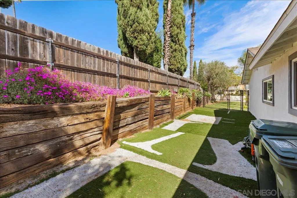 1452 N Fig St, Escondido, California 92026 home-pic-51