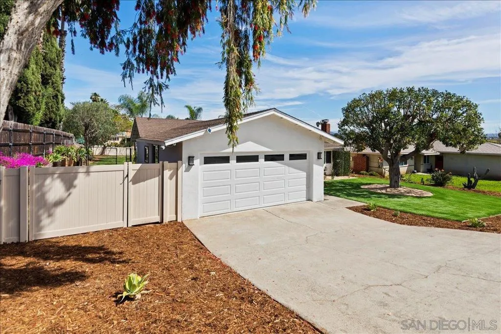 1452 N Fig St, Escondido, California 92026 home-pic-5