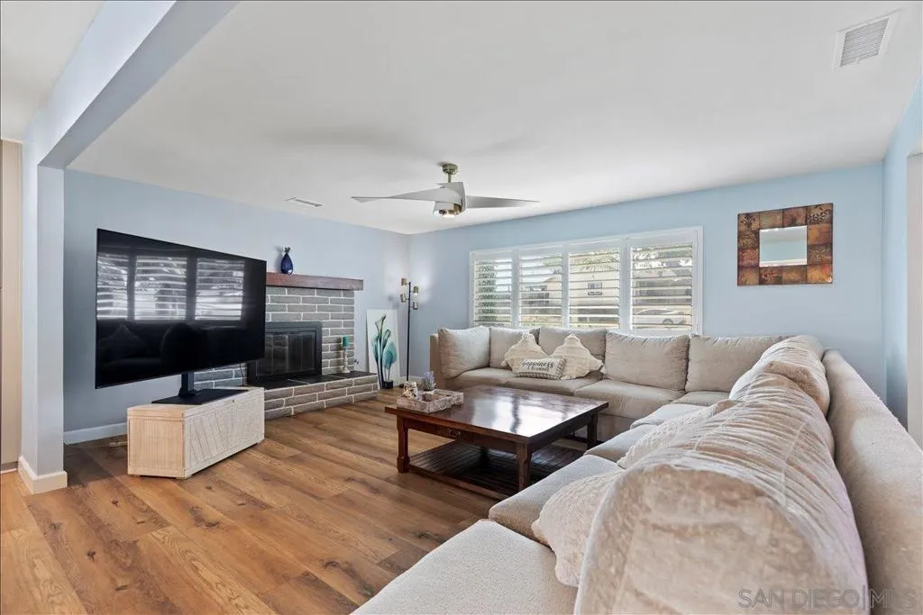 1452 N Fig St, Escondido, California 92026 home-pic-6
