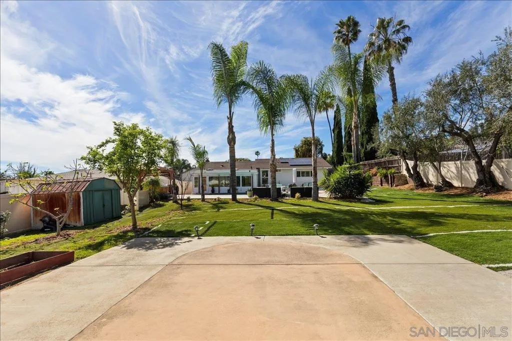 1452 N Fig St, Escondido, California 92026 home-pic-48