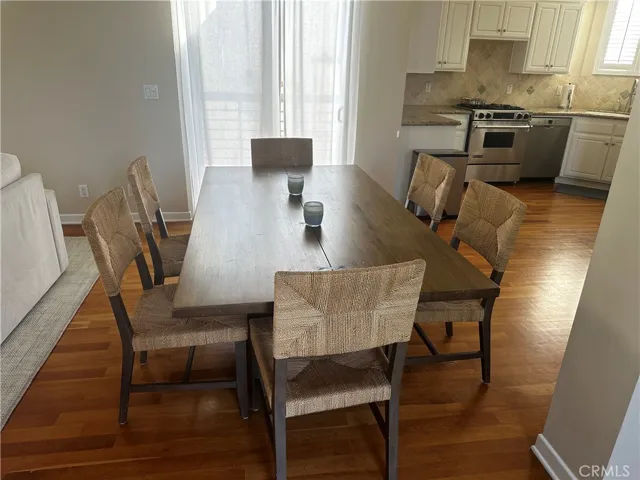 Dining Room looking to back Deck door