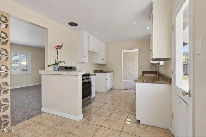 10-web-or-mls-Upmarket Media-204Ban013