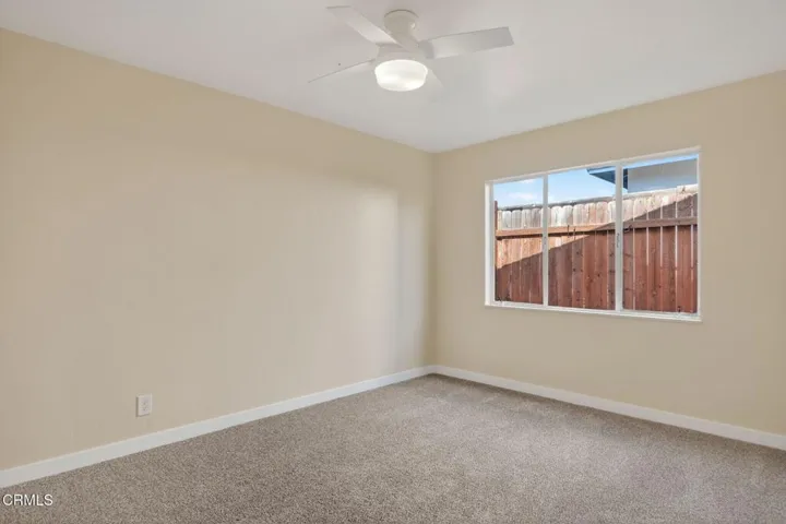 22-web-or-mls-Upmarket Media-204Ban050